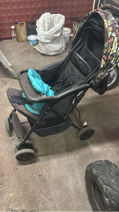 Бебешка количка.