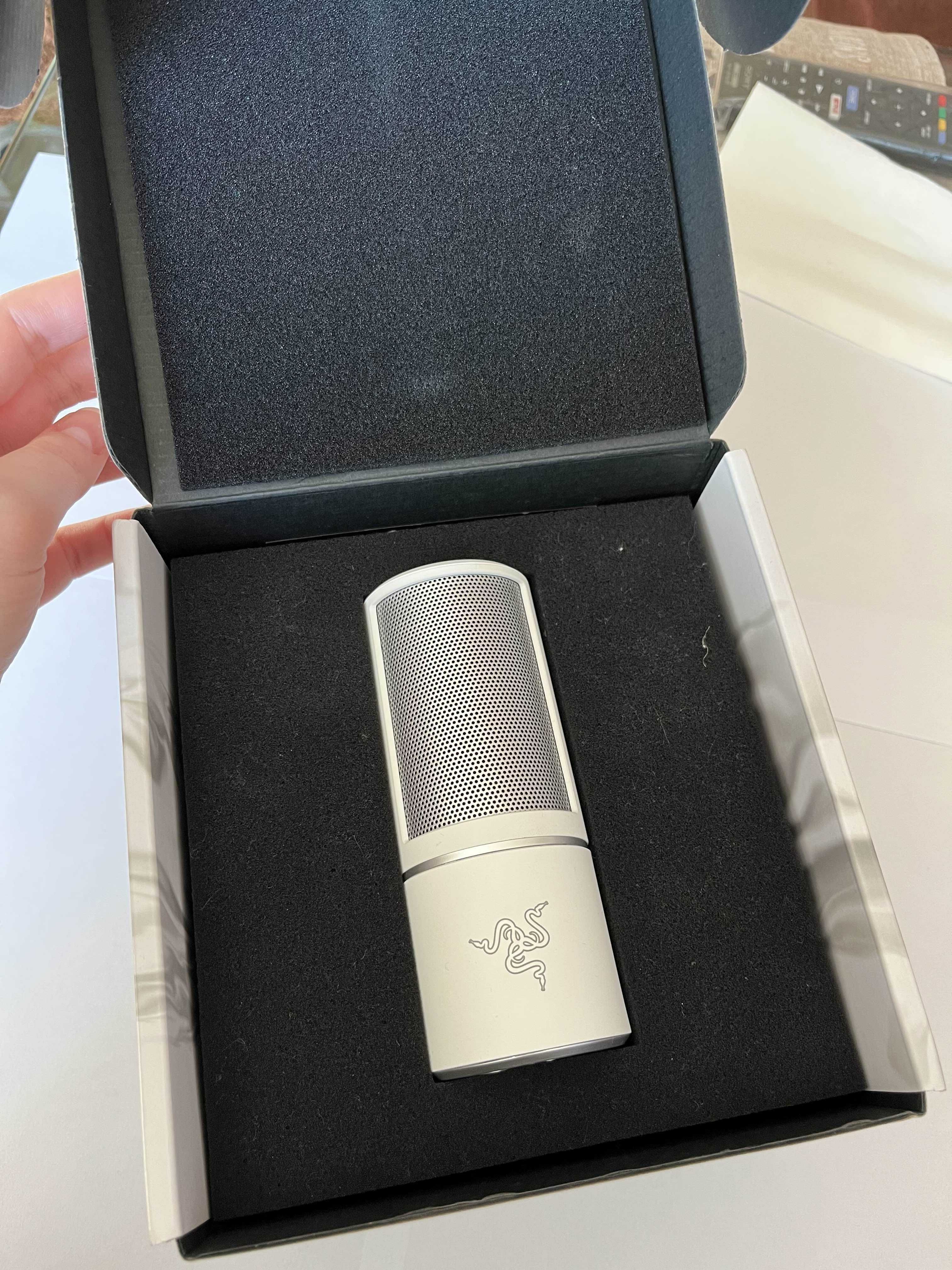 Микрофон Gaming Razer Seiren X, Mercury White