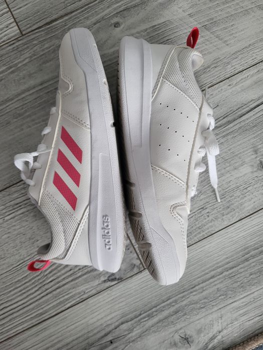 Adidasi ADIDAS, nr. 36