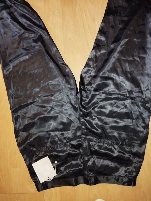 Pantaloni noi de damă ,din atlas