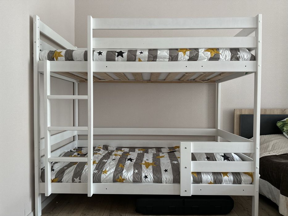 Продам  детскую кровать