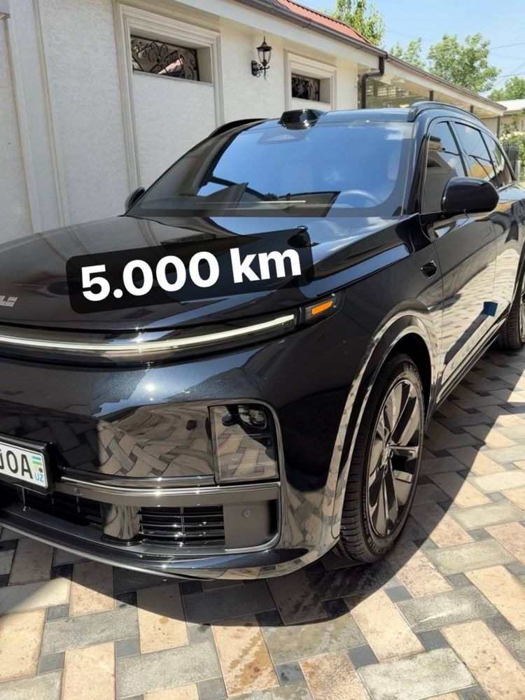 Lixiang l7 qora malochni salon tanirovka blek pieano michelin balon