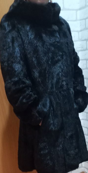 Продам натуральную шубу состояние