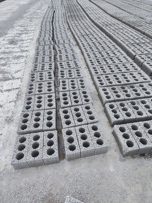 Шлакаблок янги ишлаб чикарилган