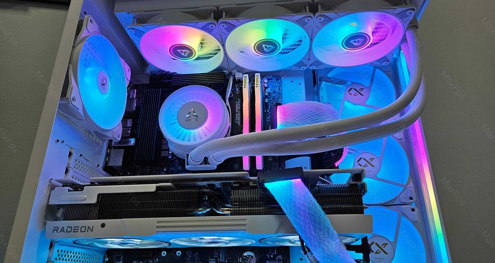 НОВО! 7900GRE 16GB, Ryzen 7 7800X3D, 32GB RAM, 1TB! Геймърски компютър