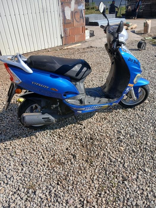 Vând scuter kimco 80cc cu acte