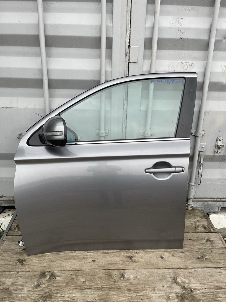 Portiera fata stanga completa Mitsubishi outlander 3 2015-2022