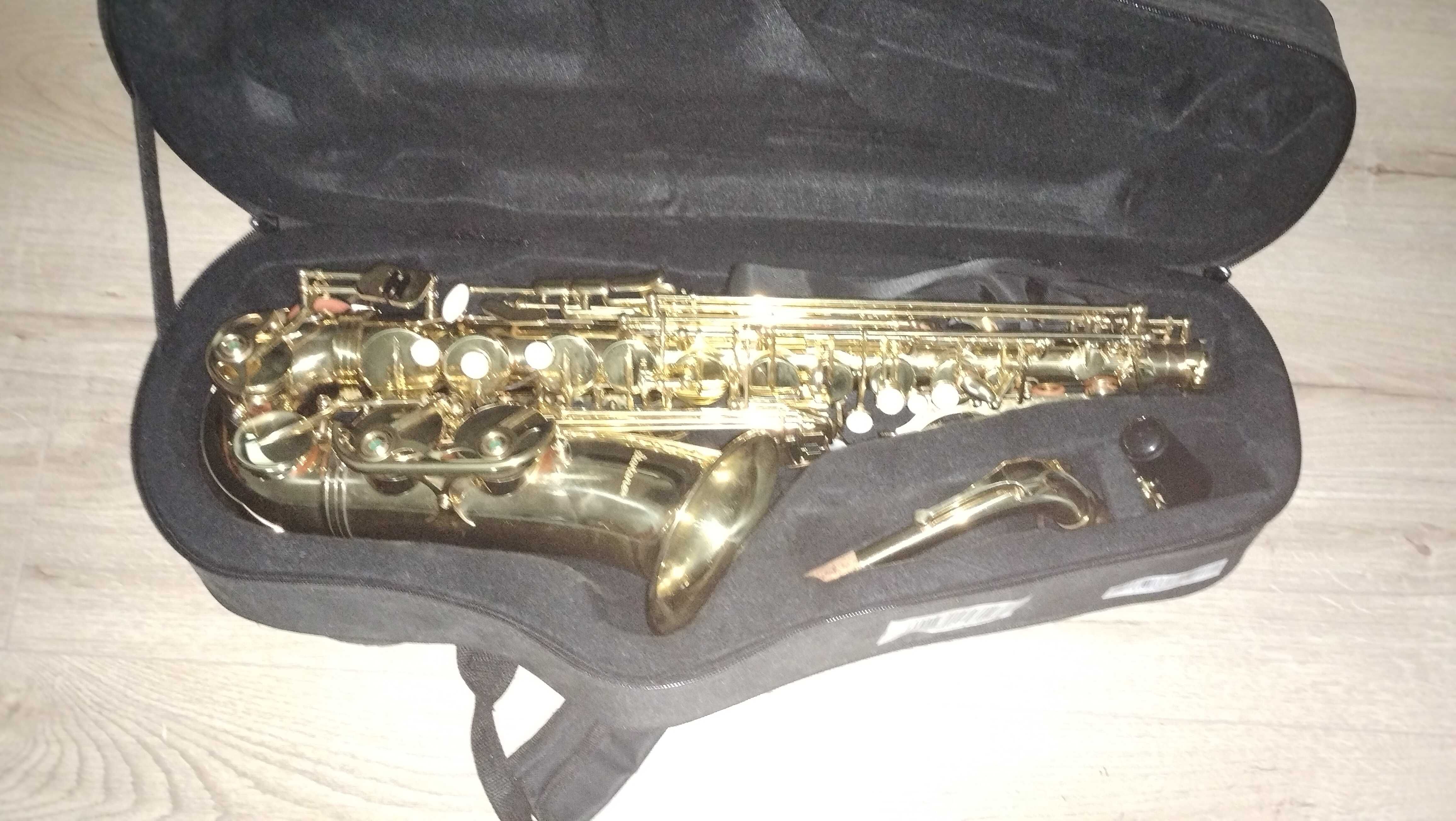 Saxofon cu husă manus și vandoren de schimb