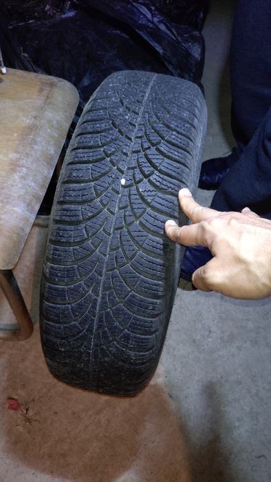 4 зимни гуми с джанти 185 60 15 Good Year Ultragrip с перфектен грайфе
