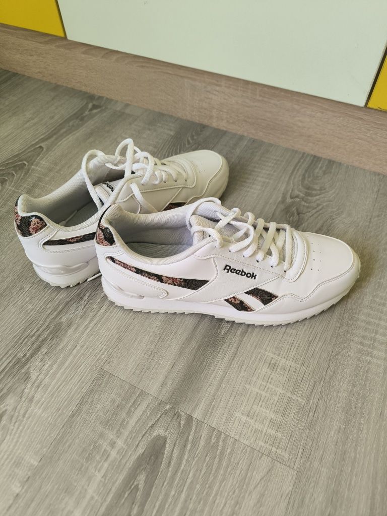 Обувки Reebok 39 номер