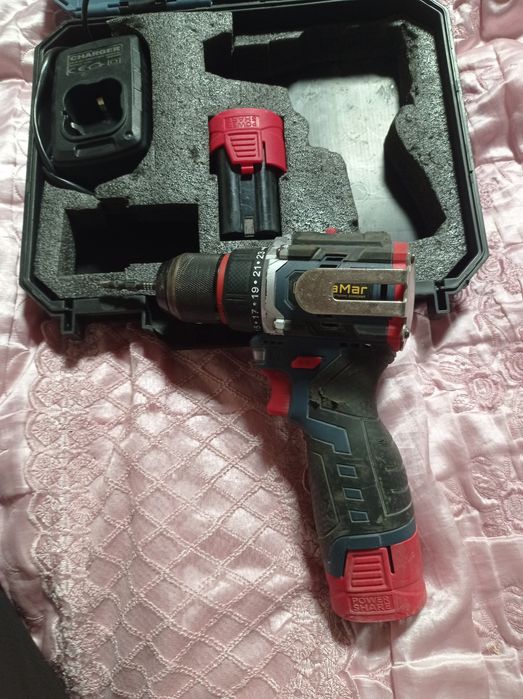 Продам шуруповёрт в отличном состоянии