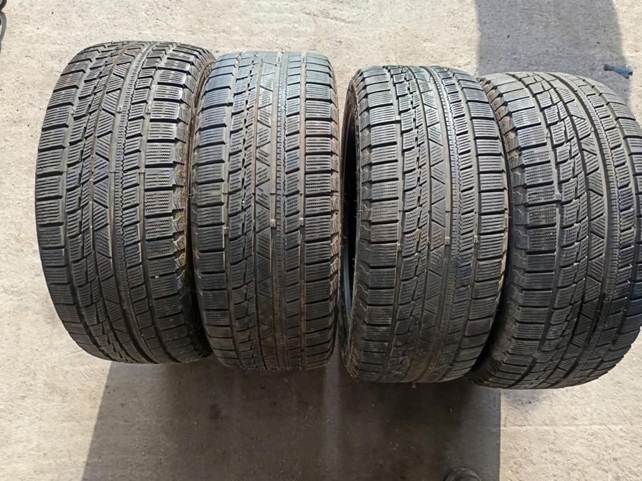 225/45/18 4броя Tourador.Гумите са в много добро състояние,без кривини