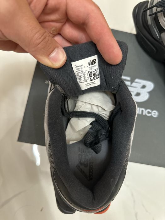 New Balance 9060 “Grey Black Red”