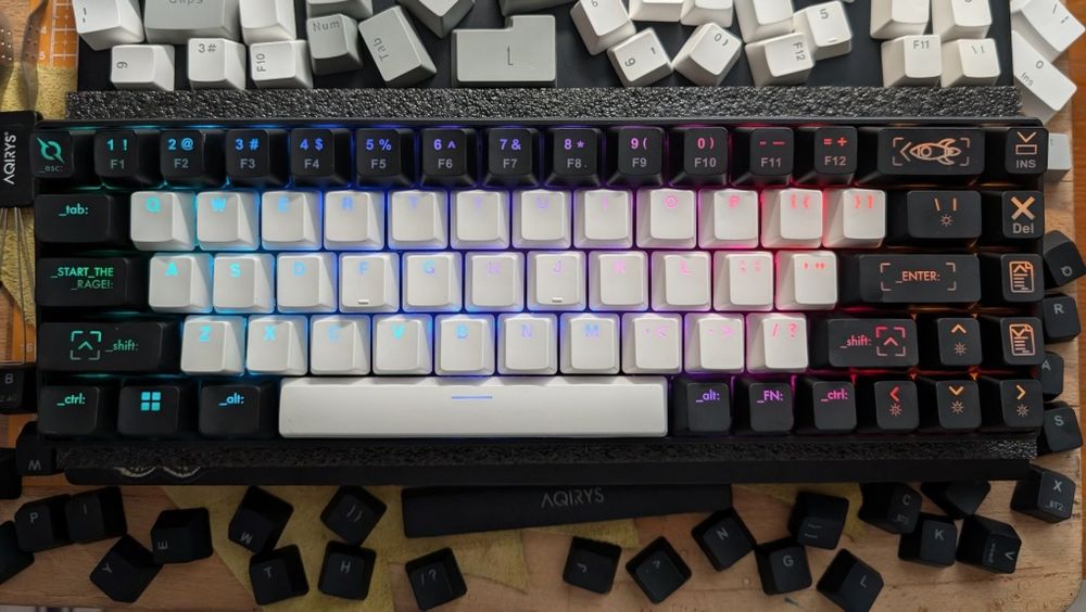 Tastatura Gaming Wireless mecanica AQIRYS Mira, Bluetooth + USB