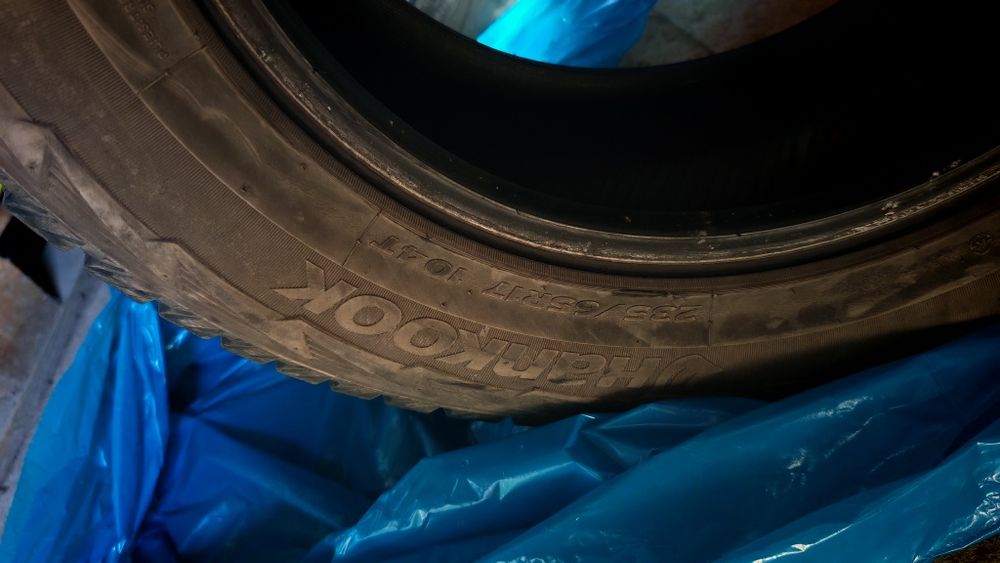 Зимни гуми  Hankook 235/65 R17