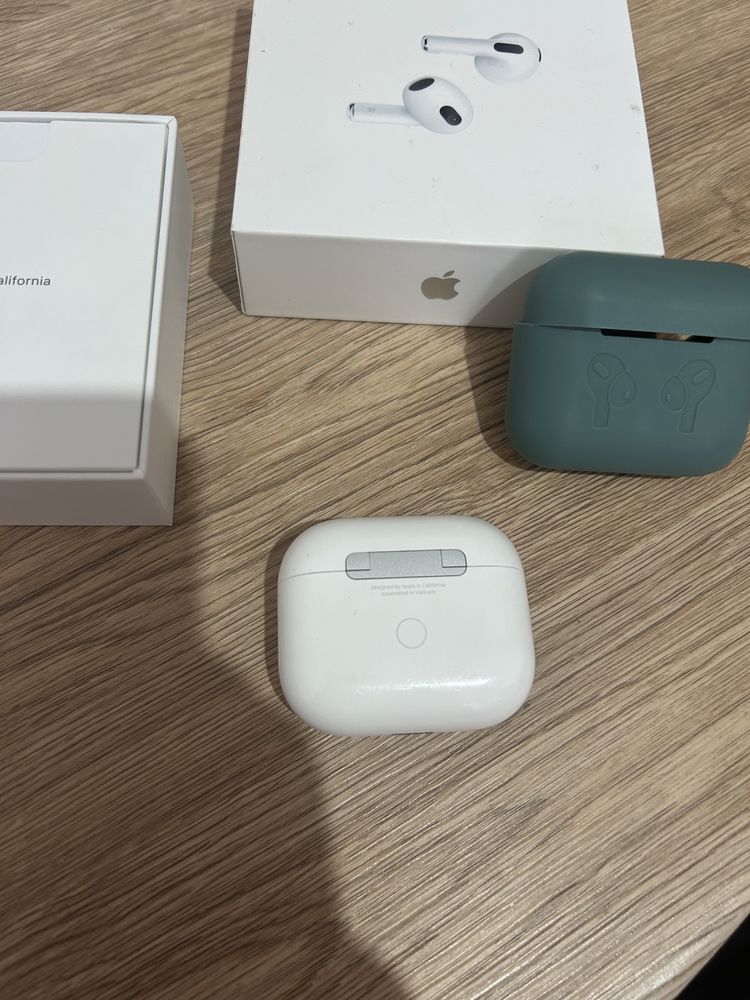 Airpods 3 поколения