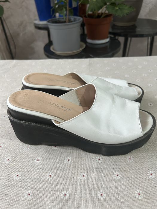 Продаются шлепанцы