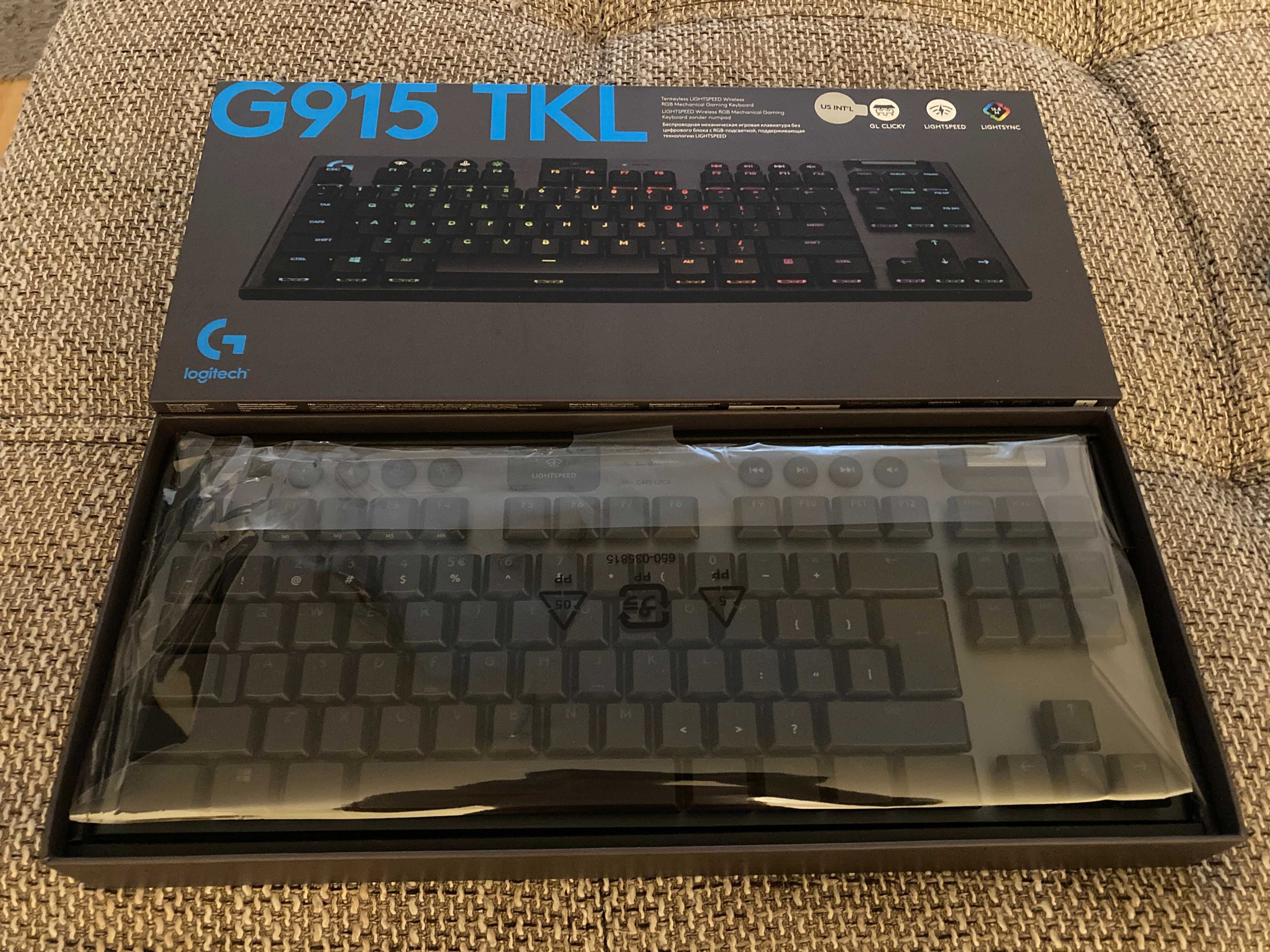 Logitech G915 TKL Clicky Механична Wireless Клавиатура