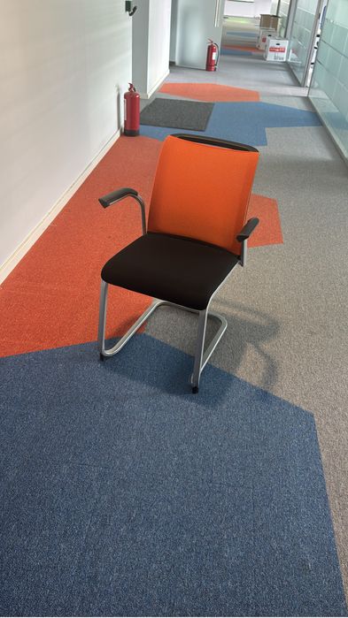 Scaun office - conferinta / 6 bucati -Pret pe Bucata sau 600 lei toate