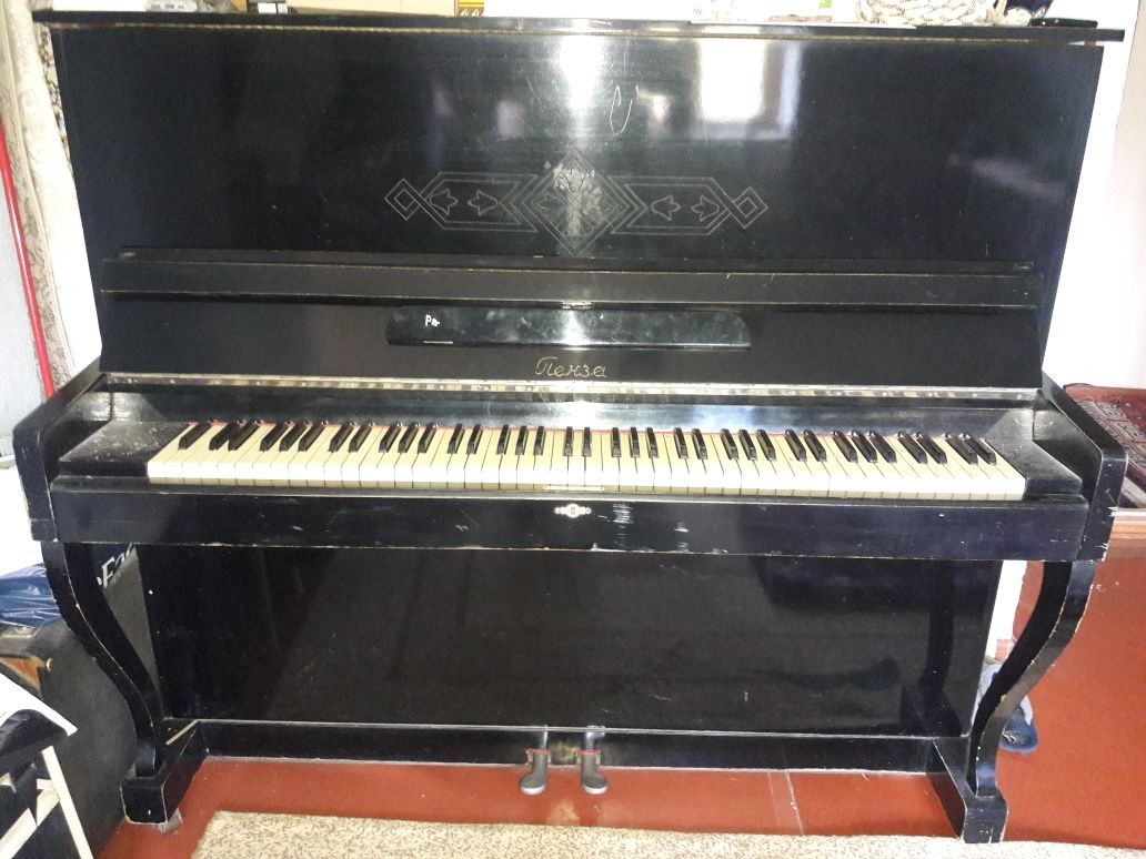 Пианино Пенза черного цвета. В идеальном состоянии
