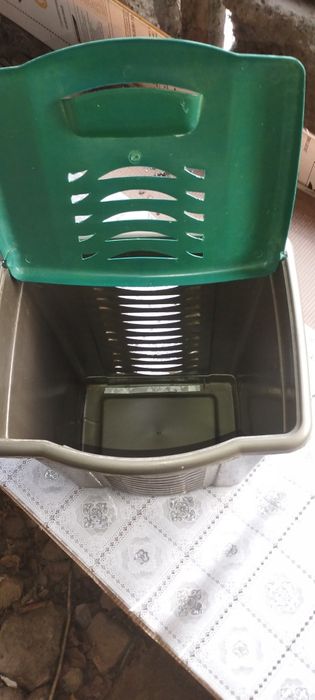 Веник совком, и карзина для вещей