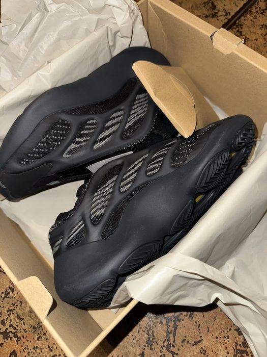Adidas Yeezy Boost 700 V3 originali