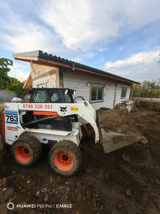 De inchiriat excavator