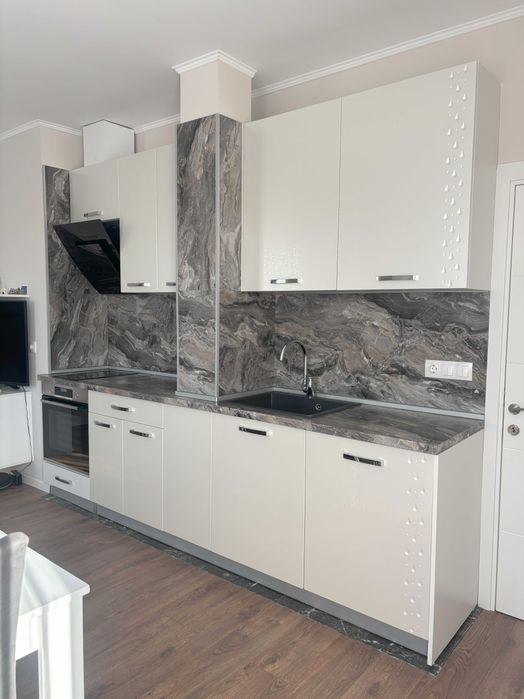 Продава се Двустаен апартамент в Пловдив, Южен - 90 кв.м за 1983 €/кв.м - Снимка #3