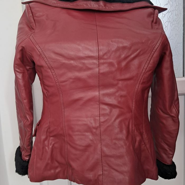 Geaca rosie dama cu blană