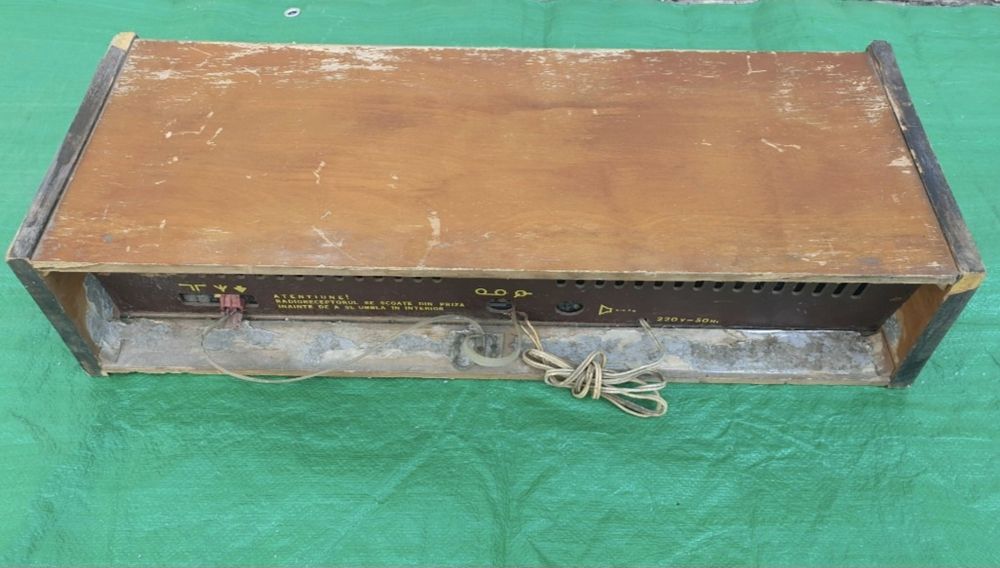 Vând Radio vechi Inter model RST 6-78 made Romania