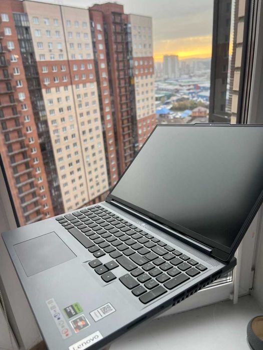 Lenovo Legion Slim 5 16ARP9 / RTX 4070 / Ryzen 7735HS / 16gb / SSD 1Tb