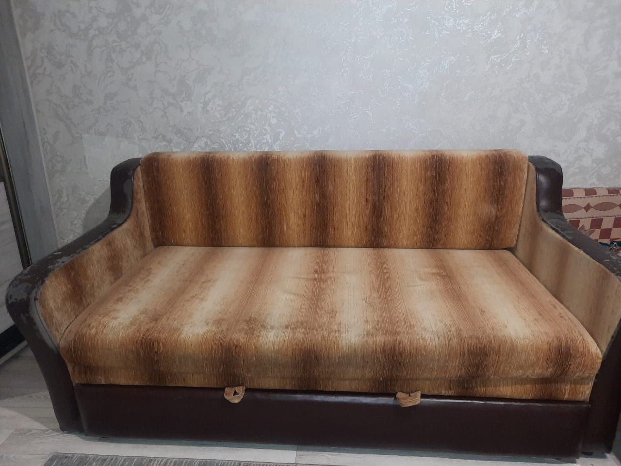 Диван раскладной, 180х90см