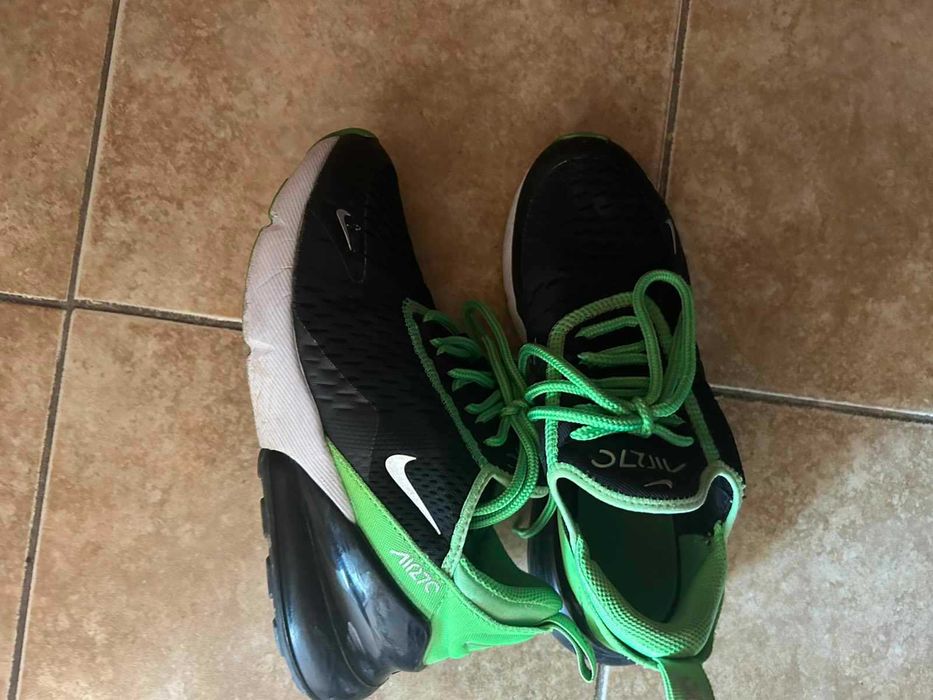 Маратонки Nike Air Max 270