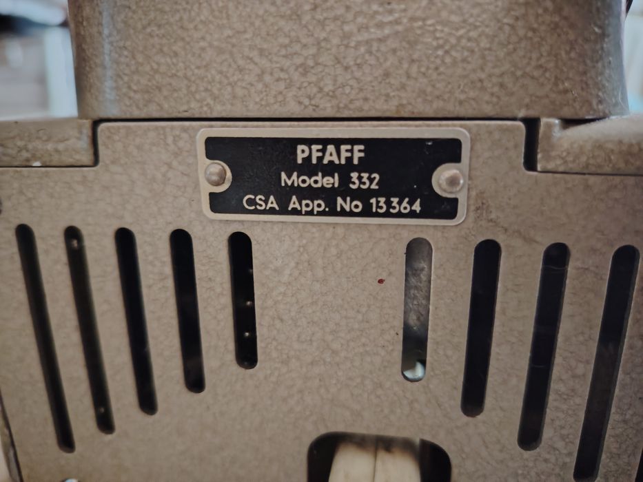 Masina de cusut pfaff  electric