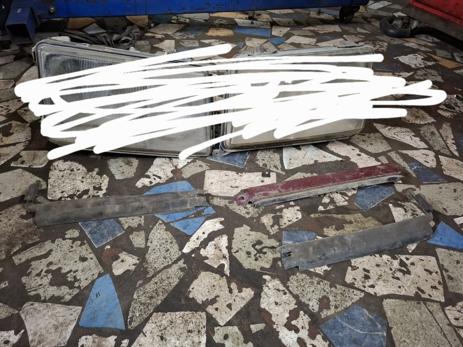 Резинки на фары, ресничка  124 мерседес