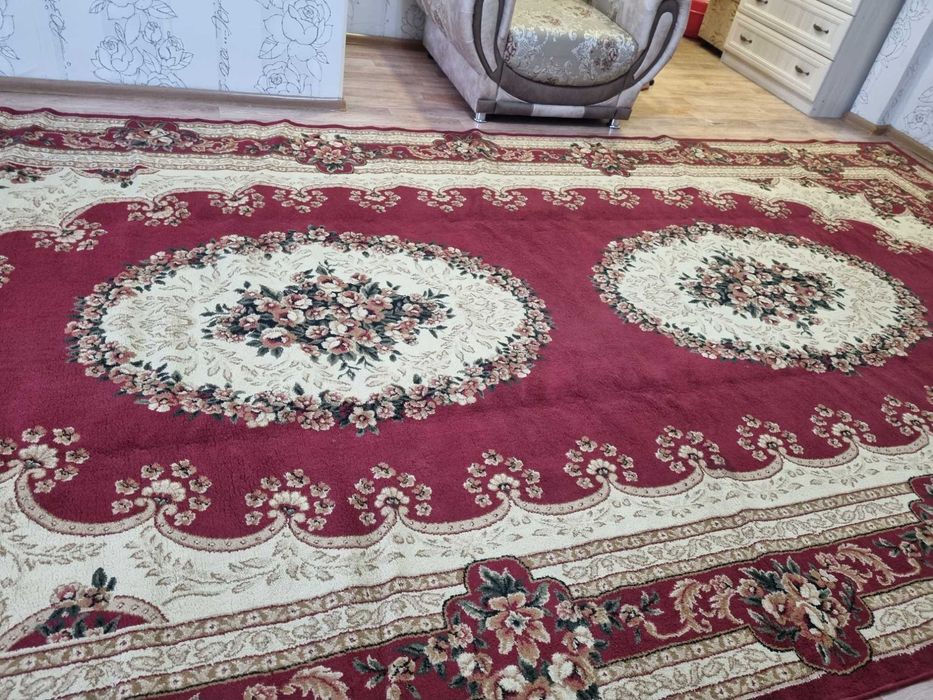 Продам ковер в хорошем состоянии