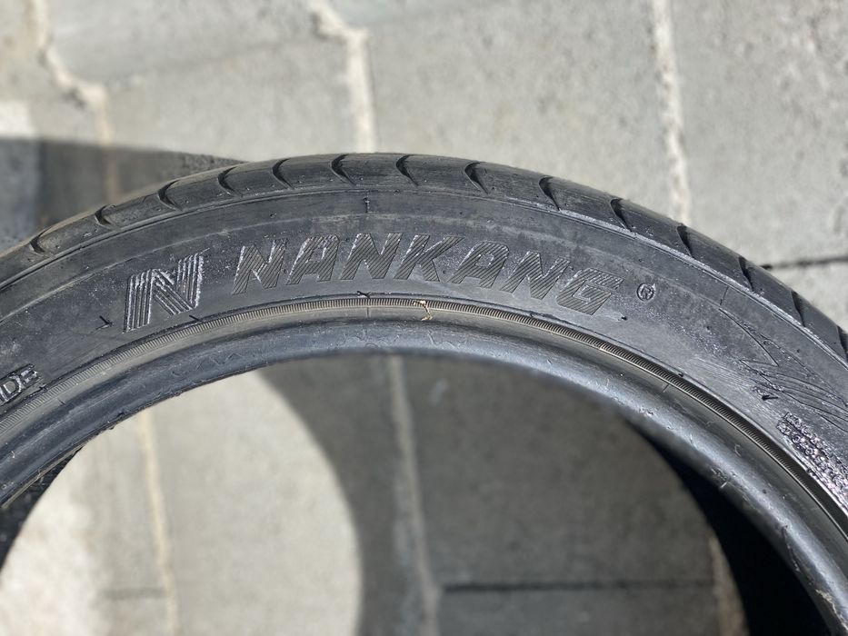 18-ски летни нископрофилни гуми Nankang Дот 22 година