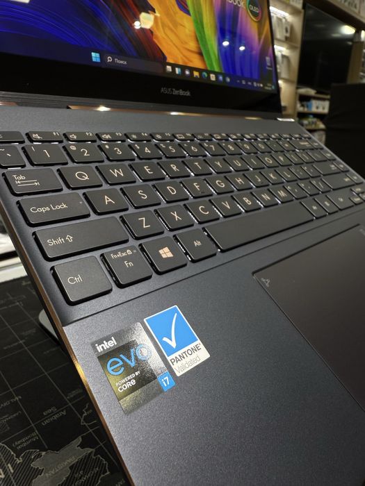 Asus ZenBook UX371E