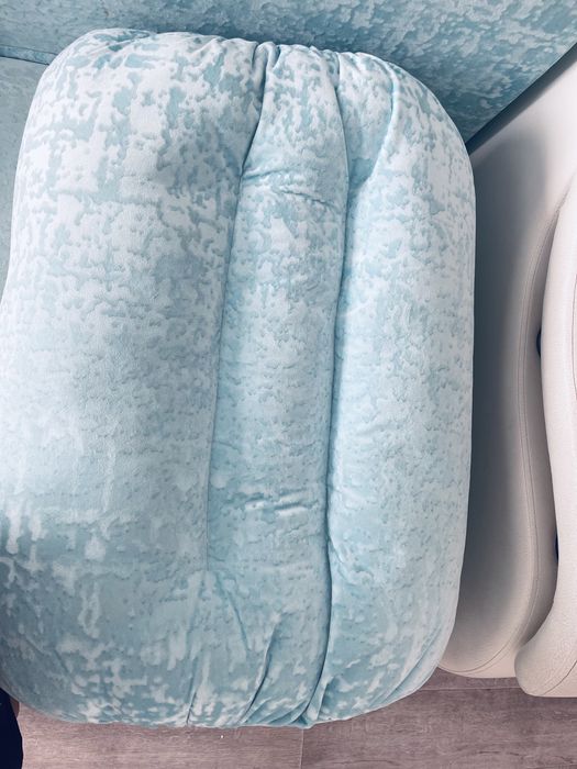 Подушки от дивана. 4 штуки каждая по 2 тыс тенге. Подушки для дивана в