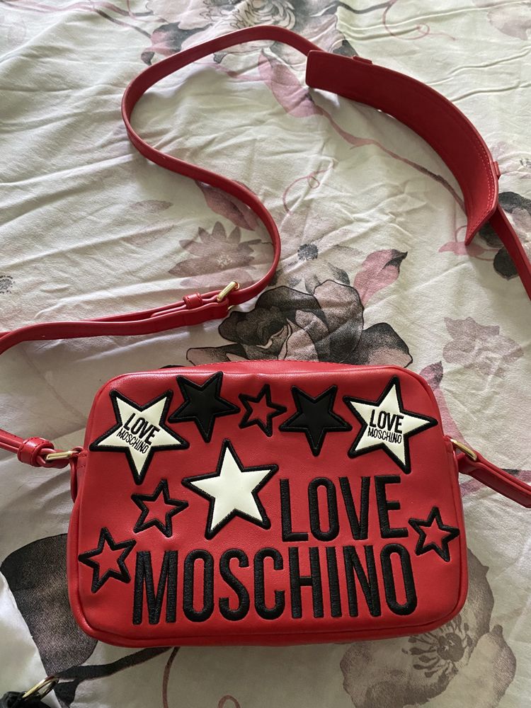 Чанти Moschino и Patrizia Pepe