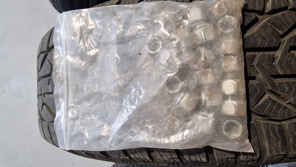 Hyundai elantra 2023 jante tabla 16"