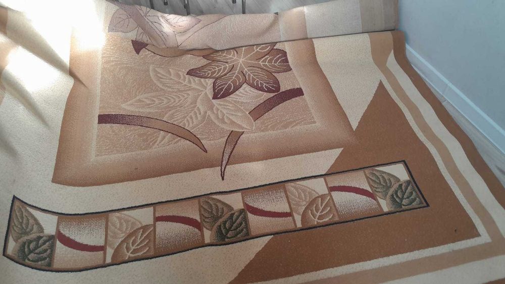 Коверь светлый размер 3,5х2,5