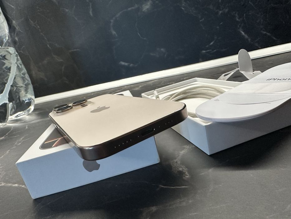 Iphone 16 pro, 256GB, в гаранция