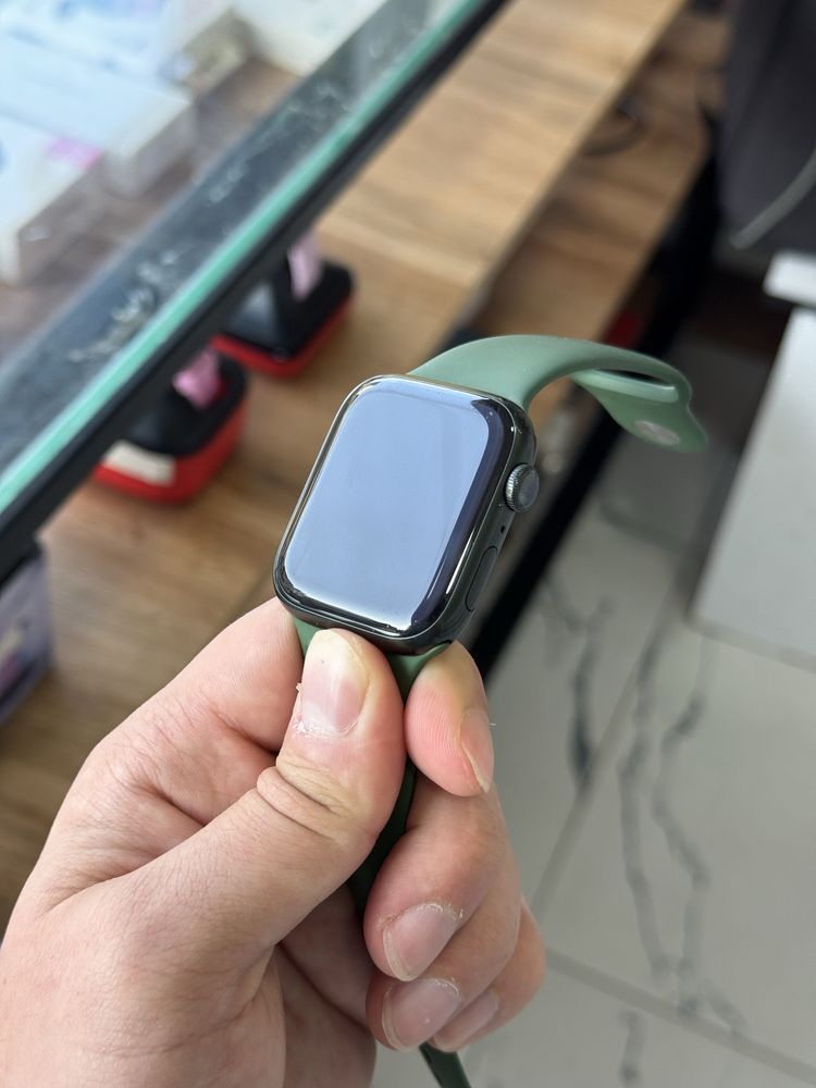 Apple watch 7/45mm 95%yomkost Green