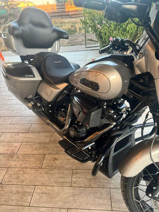 Harley Davidson STREET GLIDE CVO