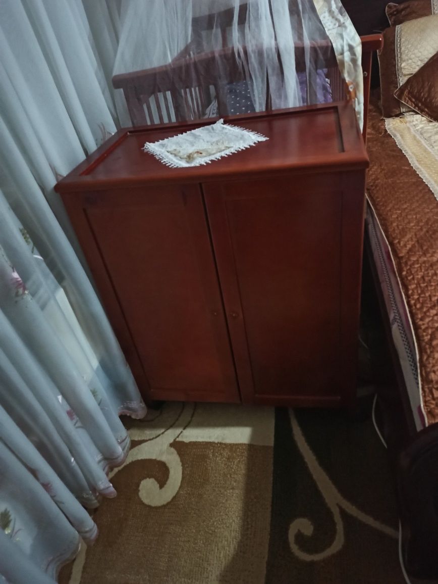 Продам детскую кроватку