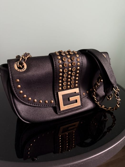 Малка кожена чанта Guess