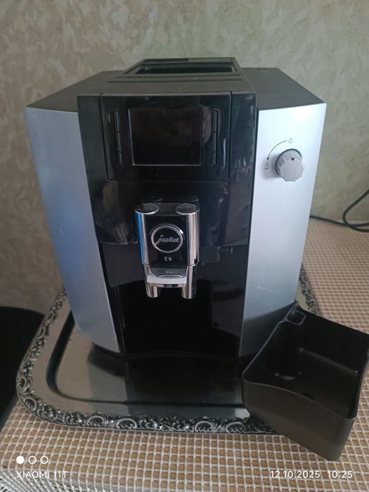 Jura impressa E6- с липси