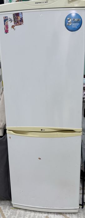 Продам холодильник