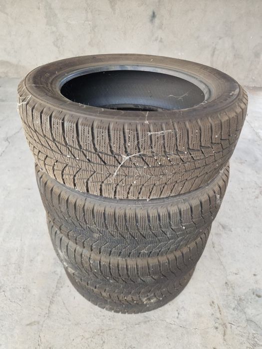 Triangle 215/55/17 зимний